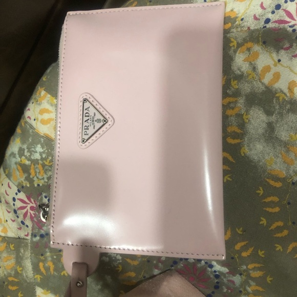 Prada Light Pink Small Sequin Mesh Tote with Matching Wristlet ๐ - Picture 7 of 16